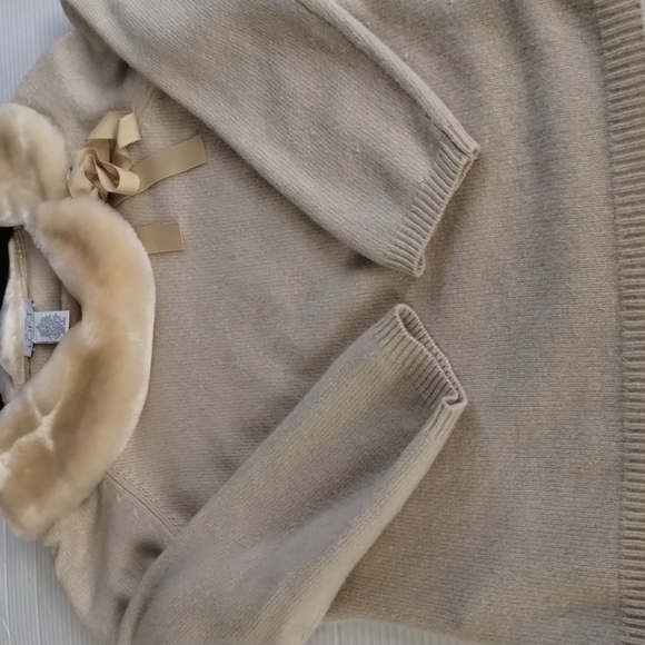 LOFT Women's Beige Sweater with Faux Fur Collar SZ Small Classic Old Money Cozy - Picture 7 of 9